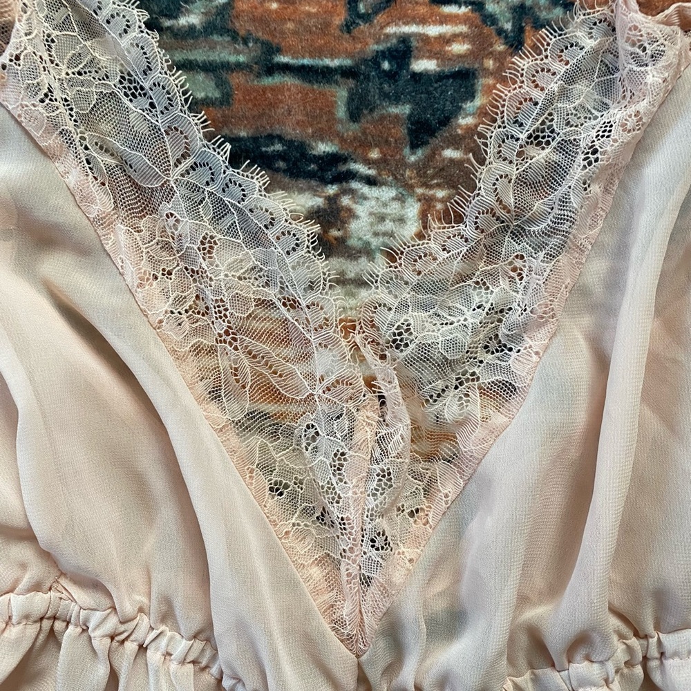 Nasty Gal Blush Lace Chemise - Picture 4 of 6